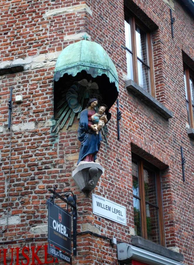 The 16th Century Horse Alley * Antwerpen